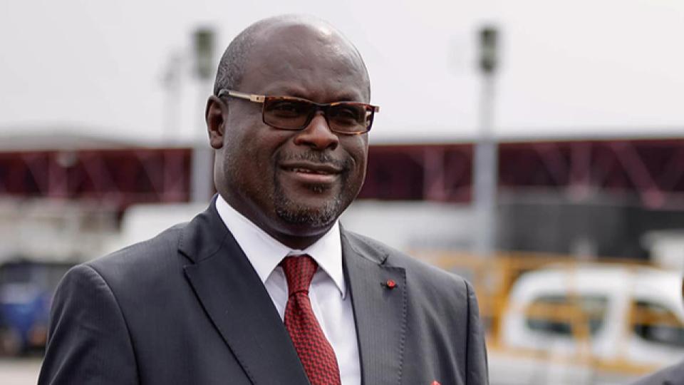 Gabon : Michel Régis Onanga Ndiaye élu président de l’Assemblée nationale